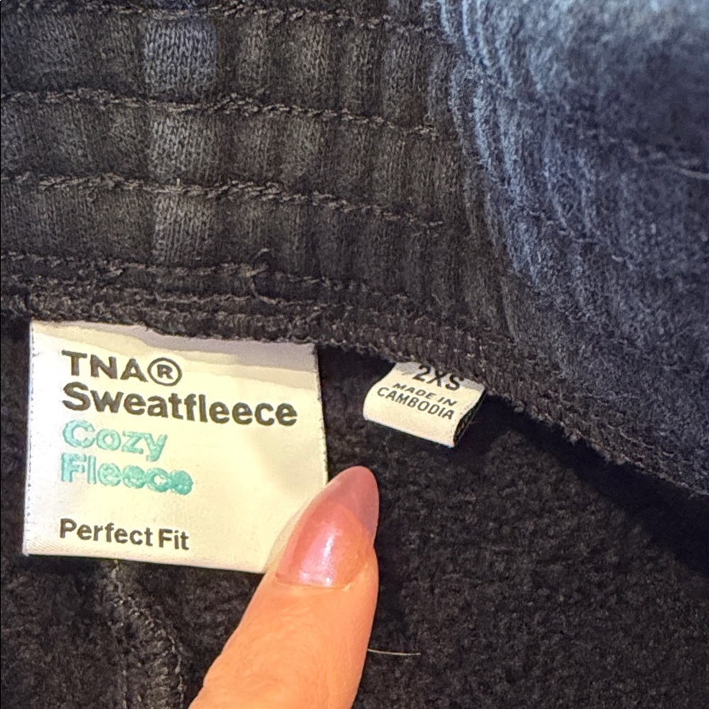 Aritzia TNA Sweatfleece Cozy fleece perfect fit sweatpants Black 2XS - Picture 3 of 5